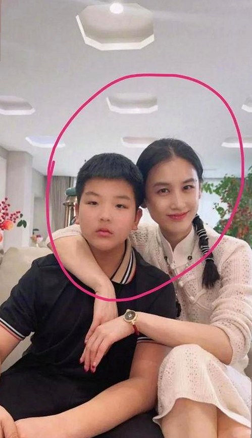 暗网吃瓜再升级：娱乐圈黑料曝光全纪录🕵️‍♂️